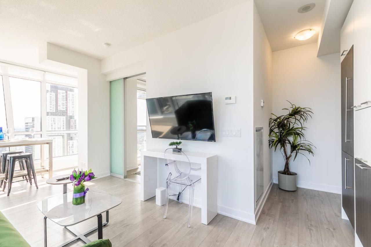 Luxury 2 Bedroom In The Heart Of Entertainment District W/ Cn Tower View 多伦多 外观 照片