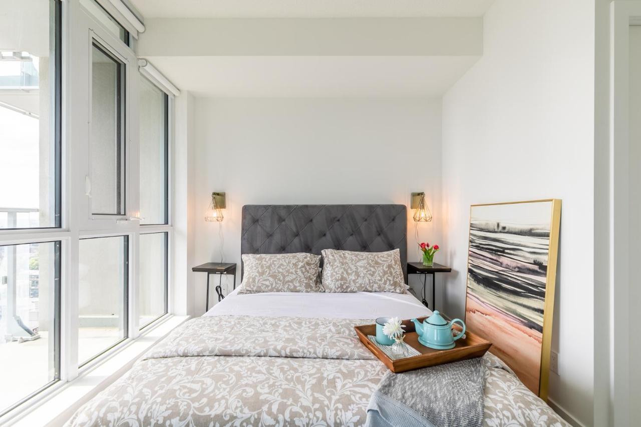 Luxury 2 Bedroom In The Heart Of Entertainment District W/ Cn Tower View 多伦多 外观 照片