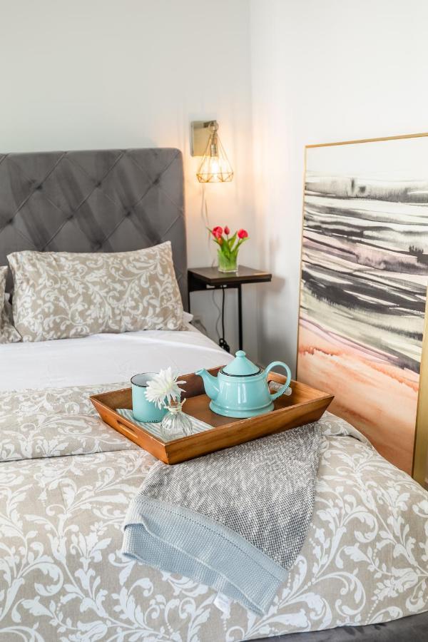 Luxury 2 Bedroom In The Heart Of Entertainment District W/ Cn Tower View 多伦多 外观 照片