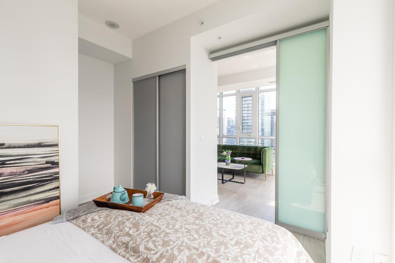 Luxury 2 Bedroom In The Heart Of Entertainment District W/ Cn Tower View 多伦多 外观 照片