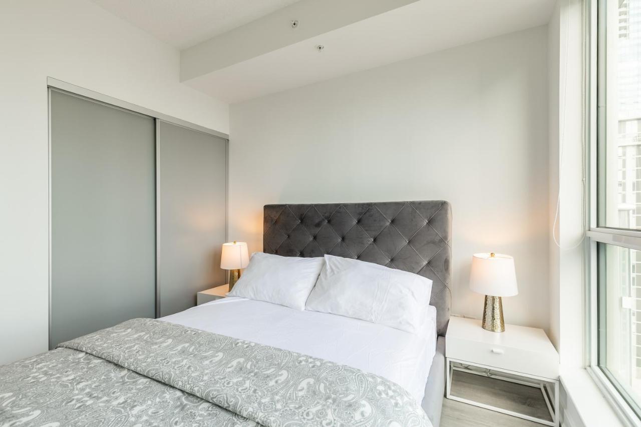 Luxury 2 Bedroom In The Heart Of Entertainment District W/ Cn Tower View 多伦多 外观 照片