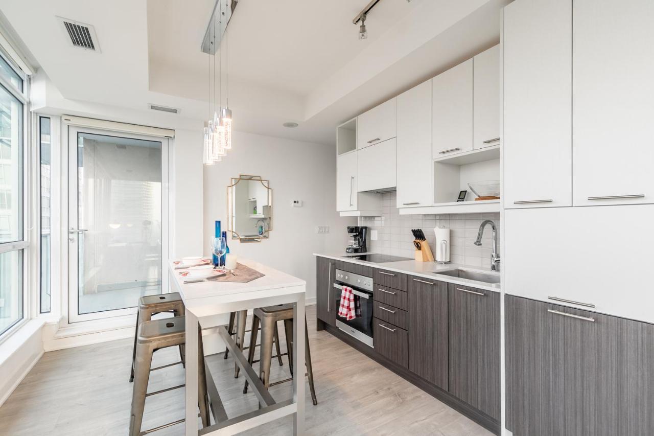 Luxury 2 Bedroom In The Heart Of Entertainment District W/ Cn Tower View 多伦多 外观 照片