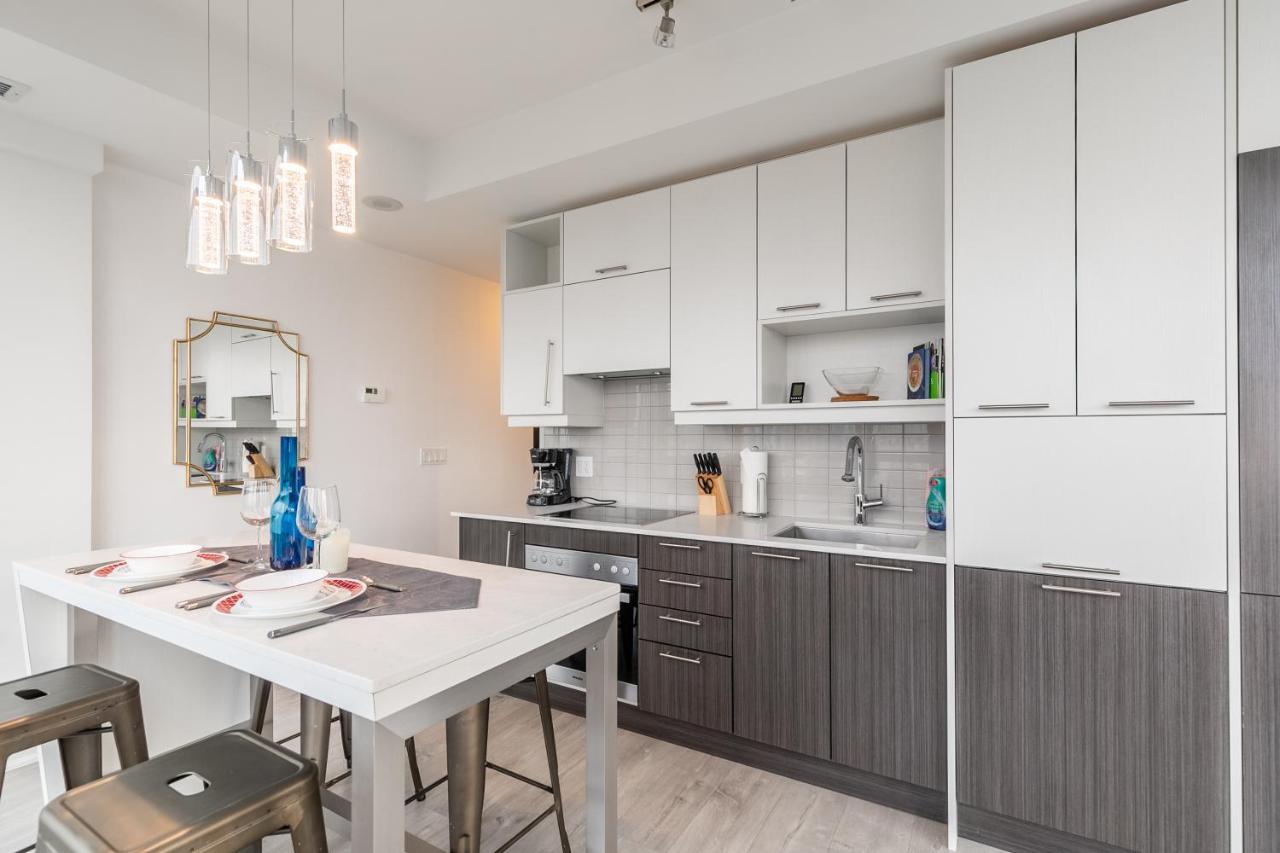 Luxury 2 Bedroom In The Heart Of Entertainment District W/ Cn Tower View 多伦多 外观 照片