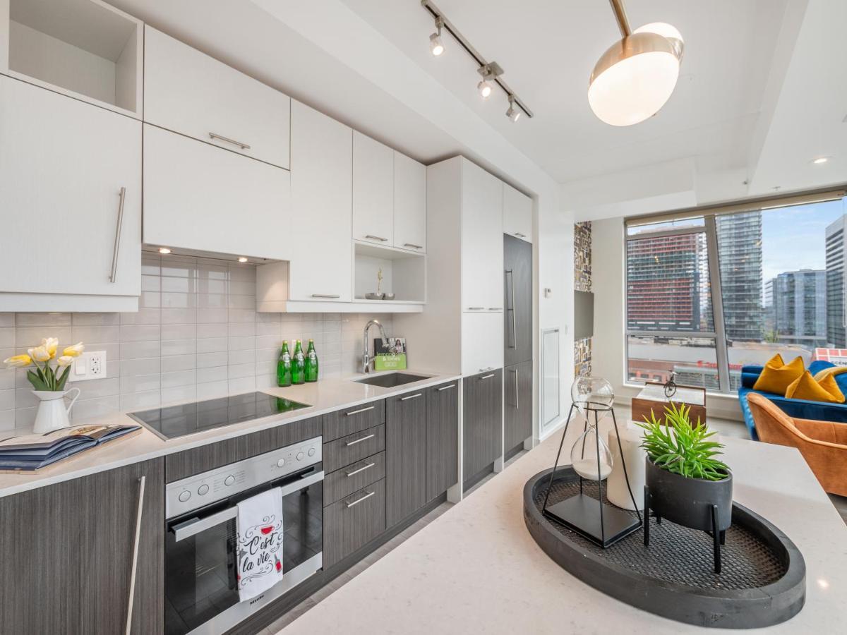 Luxury 2 Bedroom In The Heart Of Entertainment District W/ Cn Tower View 多伦多 外观 照片