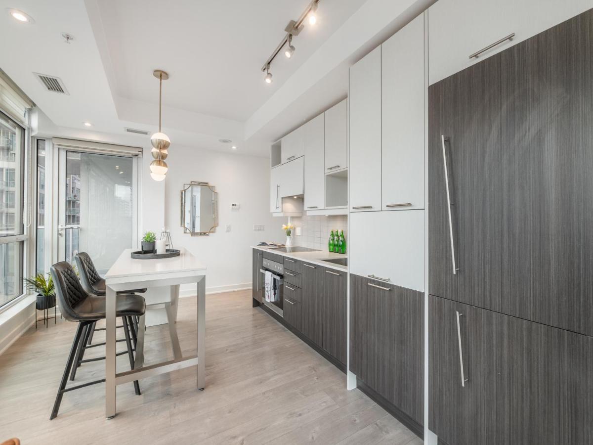 Luxury 2 Bedroom In The Heart Of Entertainment District W/ Cn Tower View 多伦多 外观 照片