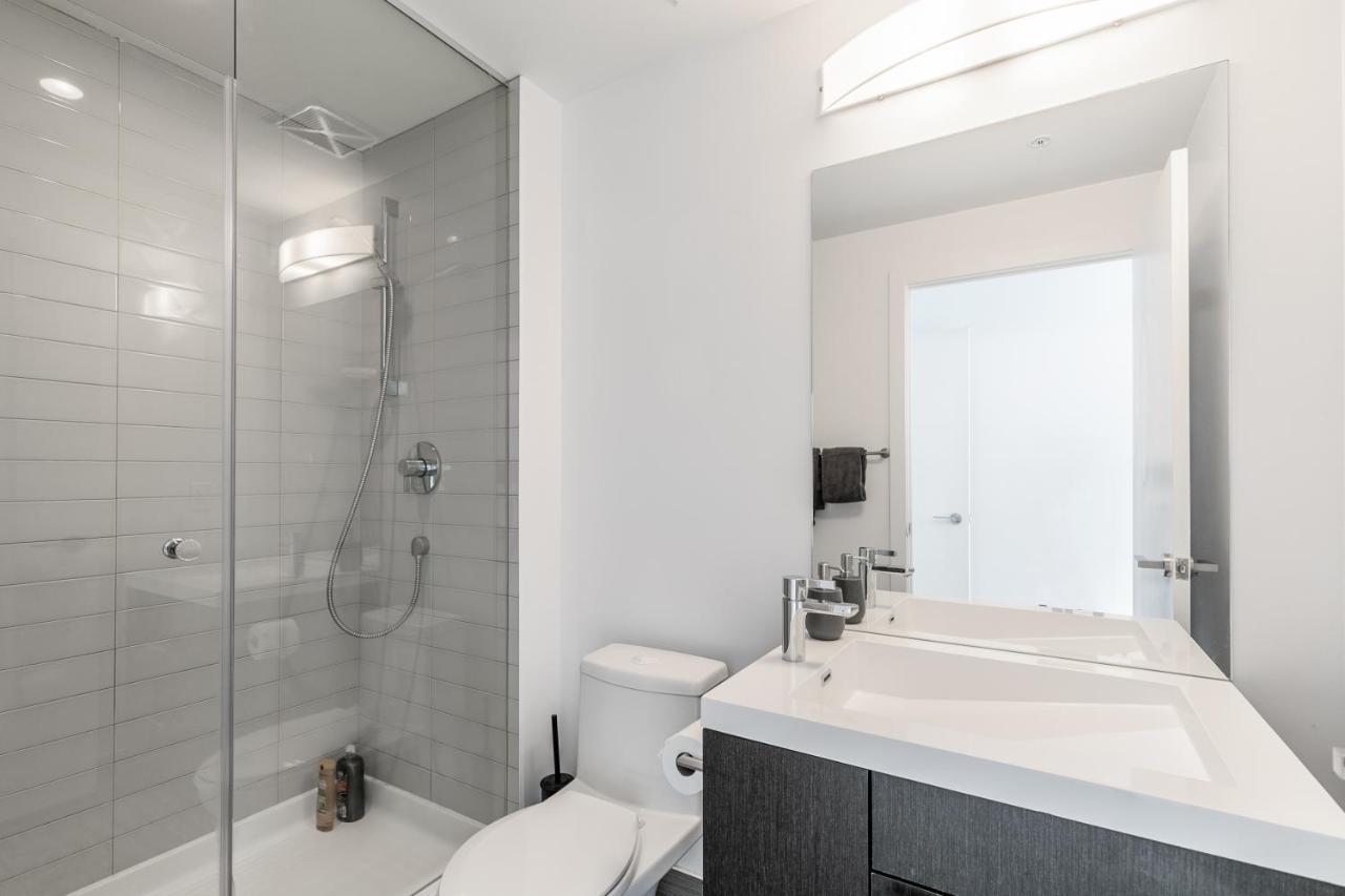 Luxury 2 Bedroom In The Heart Of Entertainment District W/ Cn Tower View 多伦多 外观 照片